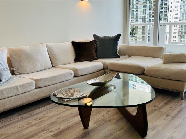 Квартира в аренду номер - фото 6164062