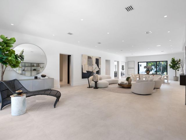 Дом в аренду по адресу 11150 Griffing Blvd - фото 6138183