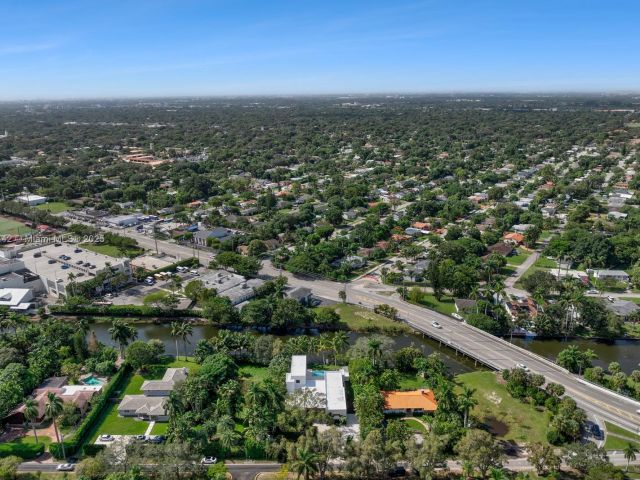 Дом в аренду по адресу 11150 Griffing Blvd - фото 6138193