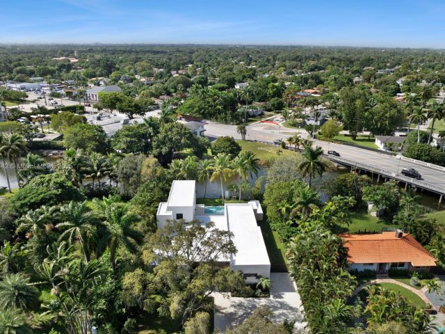 Дом в аренду по адресу 11150 Griffing Blvd - фото 6138194