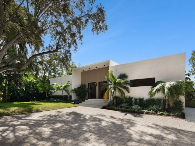 Дом в аренду по адресу 11150 Griffing Blvd - фото 6138201