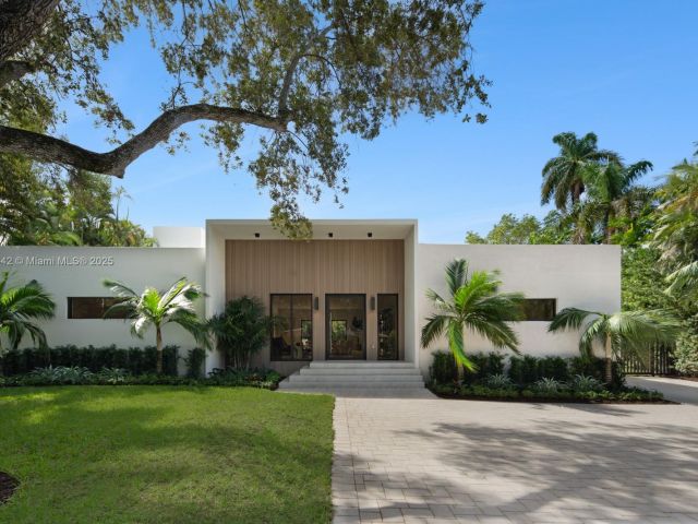 Дом в аренду по адресу 11150 Griffing Blvd - фото 6138202