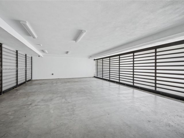 Продажа дома по адресу 420 N Hibiscus Dr - фото 6139408