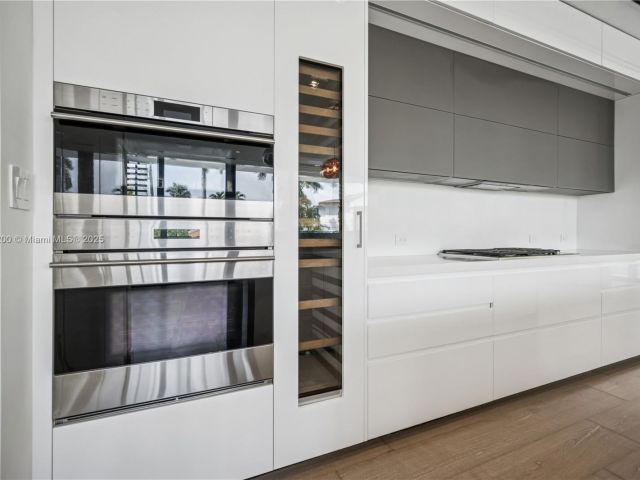 Продажа дома по адресу 420 N Hibiscus Dr - фото 6139420