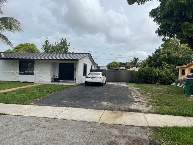 Продажа дома по адресу 16 NW 207th St - фото 6159296