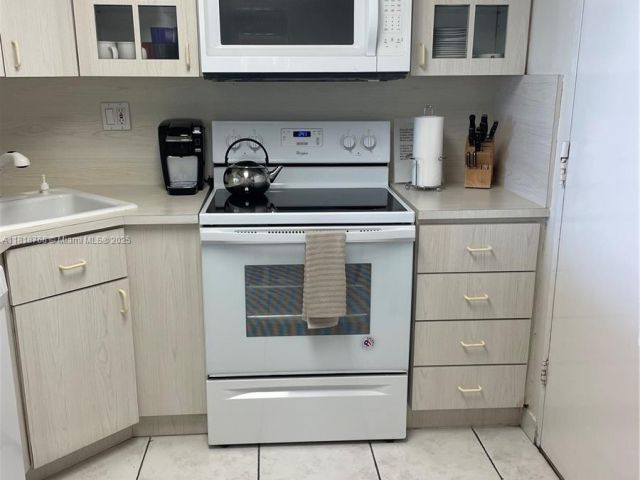 Квартира в аренду номер1210 - фото 6142860