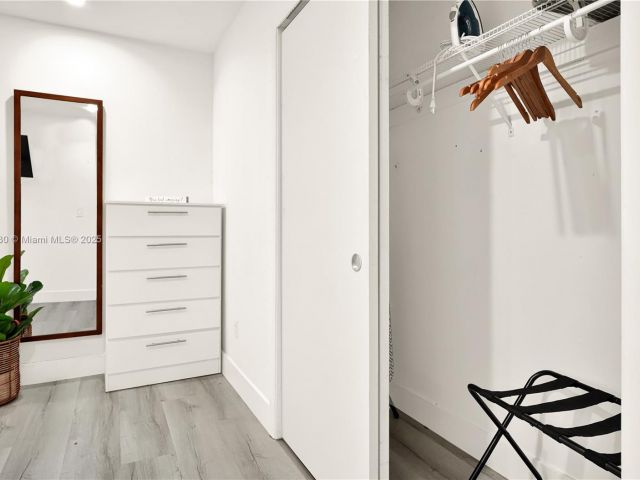 Дом в аренду по адресу 300 NW 82nd Ter - фото 6139899