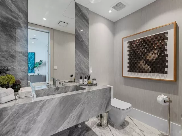 Продажа квартиры #3101 - фото 6144937