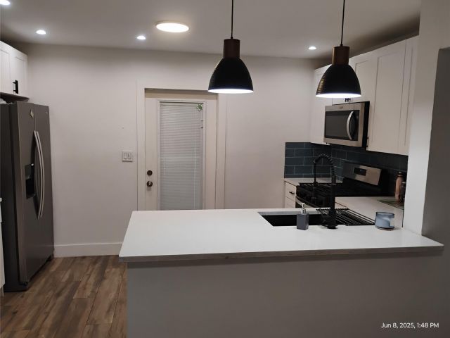 Продажа дома по адресу 1051 SW 31st St - фото 6165858