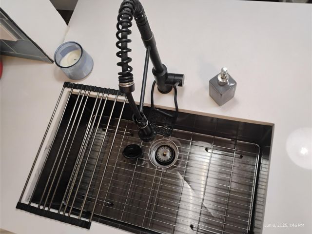 Продажа дома по адресу 1051 SW 31st St - фото 6165865