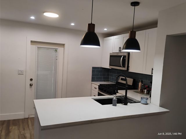 Продажа дома по адресу 1051 SW 31st St - фото 6165868