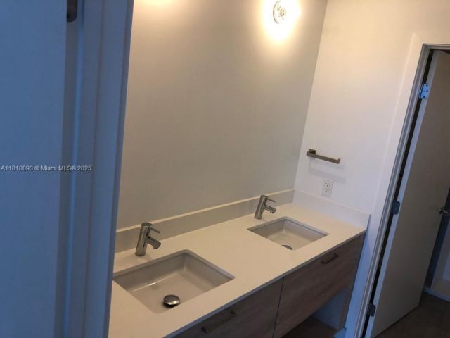 Продажа квартиры #1005 - фото 6171300