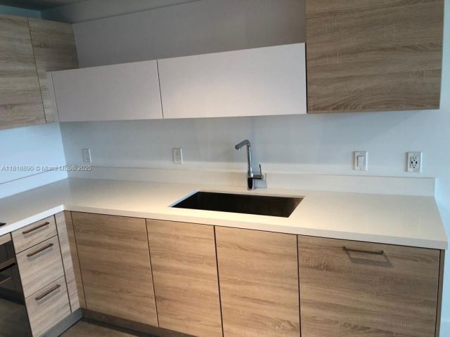 Продажа квартиры #1005 - фото 7435903