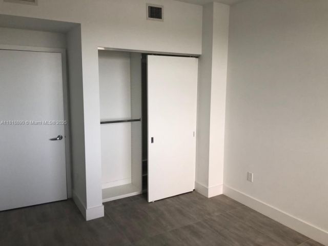 Продажа квартиры #1005 - фото 7435912