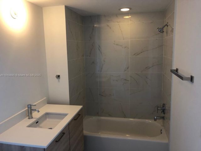 Продажа квартиры #1005 - фото 7435916