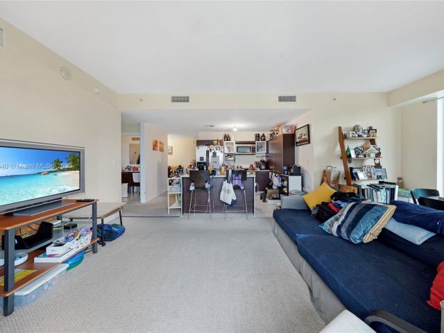 Продажа квартиры #1411 - фото 6167396