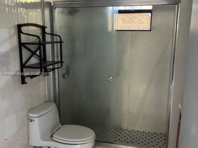 Дом в аренду по адресу 1270 NW 29th Ter 1A - фото 6139970