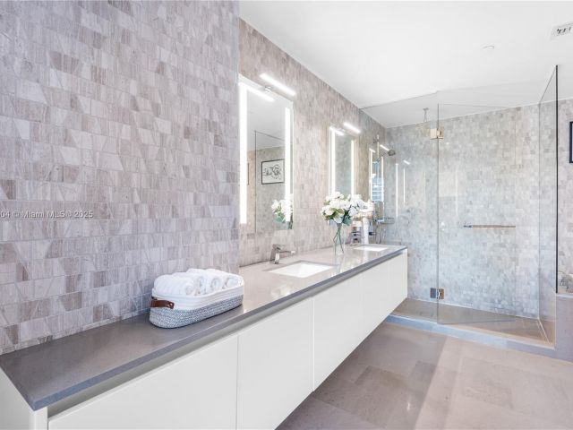 Продажа квартиры #1704 - фото 6143216