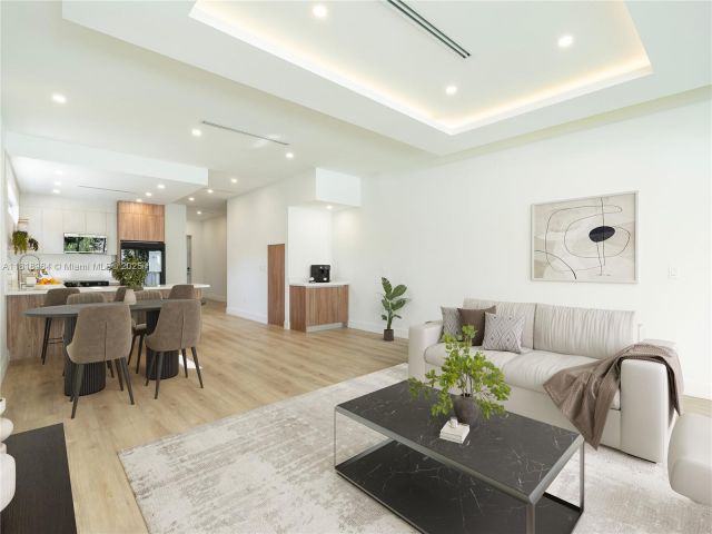 Продажа дома по адресу 1421 SW 24th Ct 1 - фото 6140164