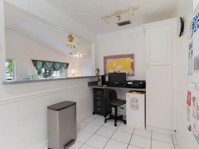 Продажа дома по адресу 3623 Walden Lane - фото 6166868