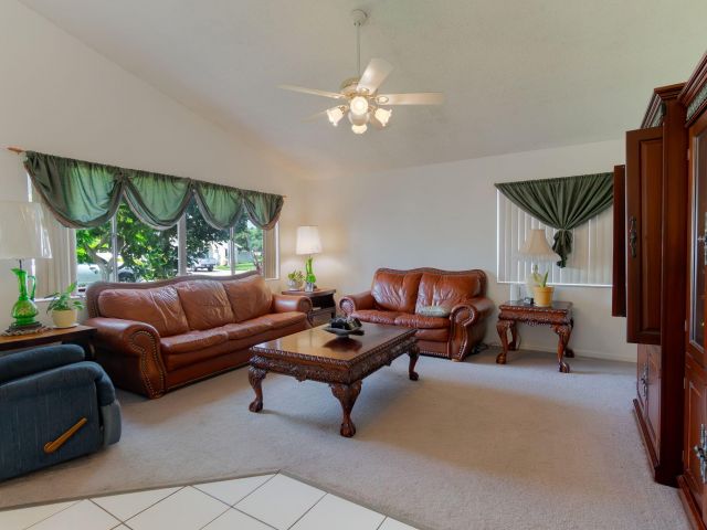 Продажа дома по адресу 3623 Walden Lane - фото 6166875