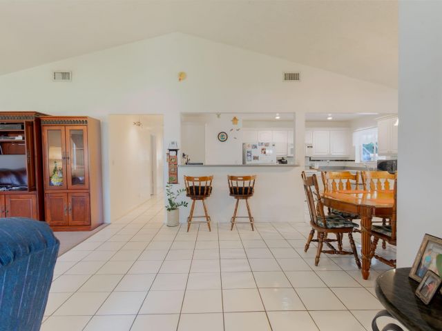 Продажа дома по адресу 3623 Walden Lane - фото 6166877