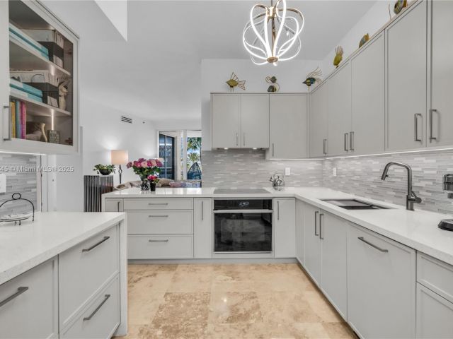 Продажа квартиры #407 - фото 6219677