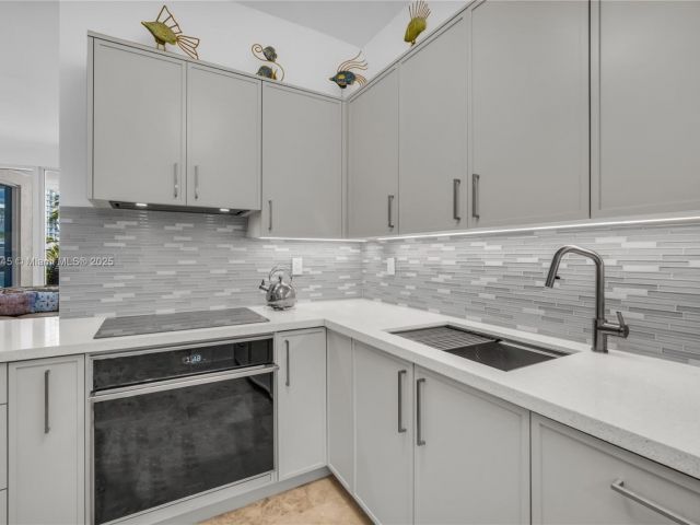 Продажа квартиры #407 - фото 6219678