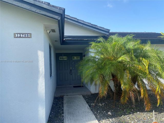 Продажа дома по адресу 12780 SW 187th St - фото 6140880