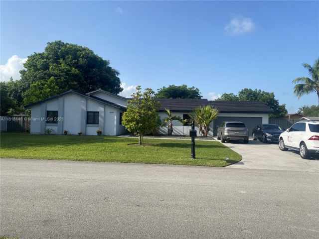 Продажа дома по адресу 12780 SW 187th St - фото 6140883