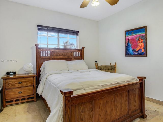 Продажа дома по адресу 15575 SW 9th Ln - фото 6141046