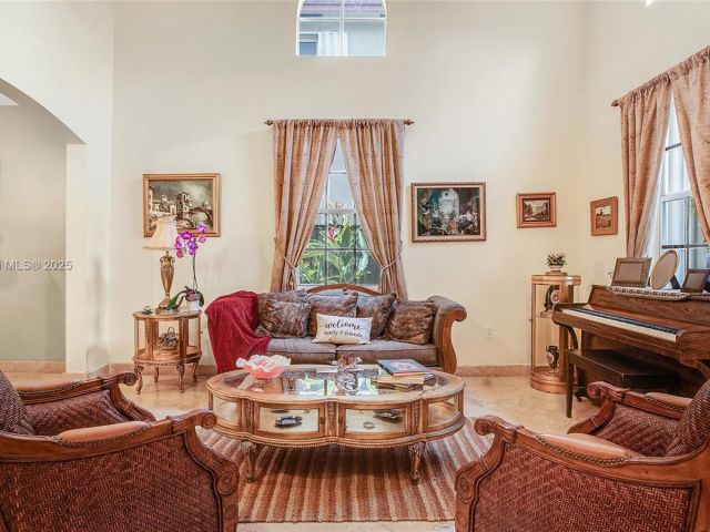 Продажа дома по адресу 15575 SW 9th Ln - фото 6141056