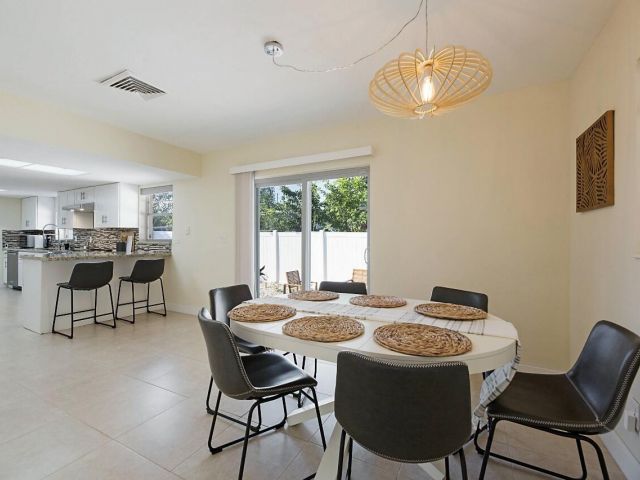 Продажа дома по адресу 123 NW 6th Avenue - фото 6141732