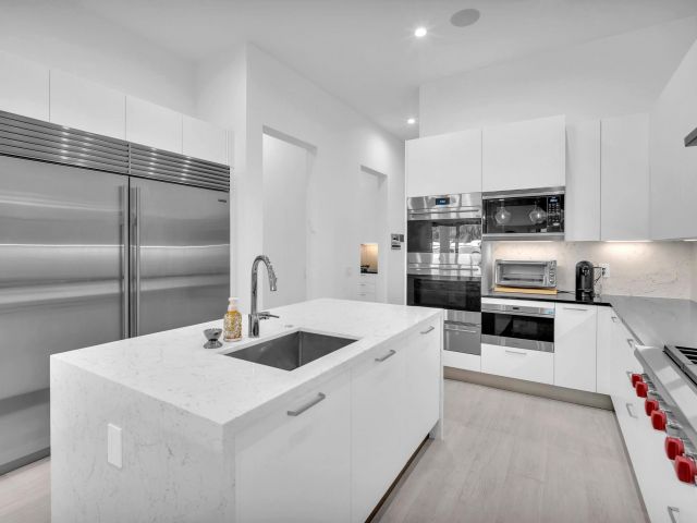 Продажа дома по адресу 5827 Brookfield Cir W - фото 6165042