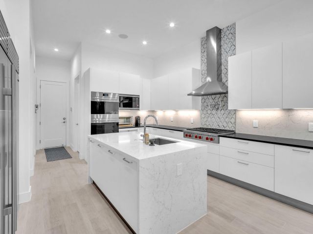 Продажа дома по адресу 5827 Brookfield Cir W - фото 6165043