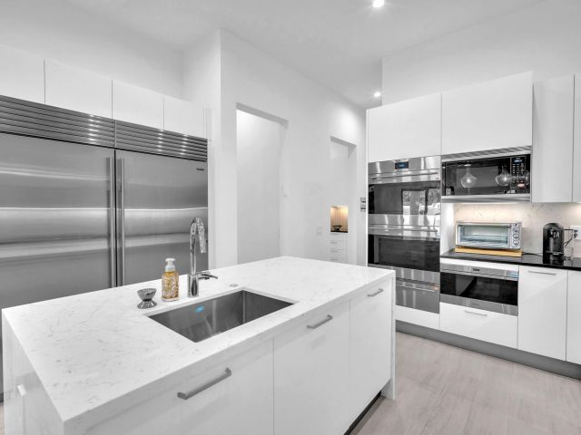 Продажа дома по адресу 5827 Brookfield Cir W - фото 6165045