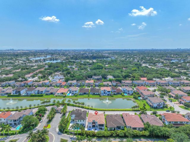 Продажа дома по адресу 5827 Brookfield Cir W - фото 6165055