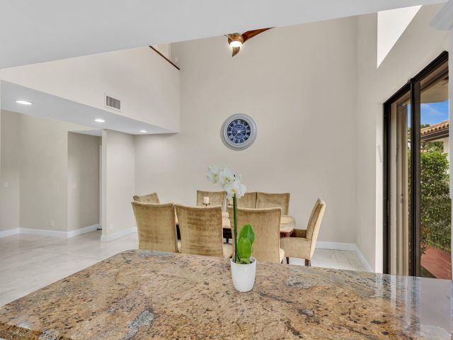 Продажа дома по адресу 6400 Via Rosa - фото 6216272