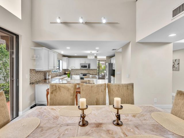 Продажа дома по адресу 6400 Via Rosa - фото 6216274