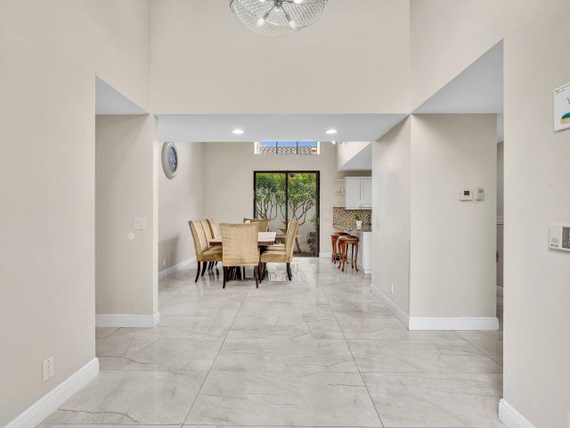 Продажа дома по адресу 6400 Via Rosa - фото 6216277