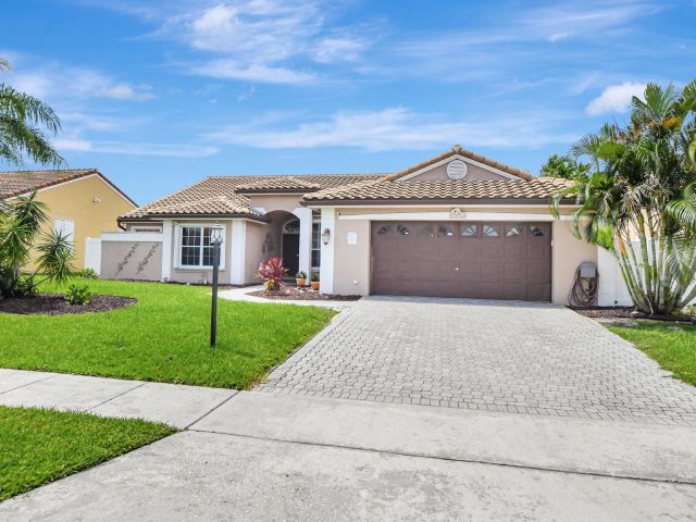 Продажа дома по адресу 9720 Enchanted Pointe Lane - фото 6144551