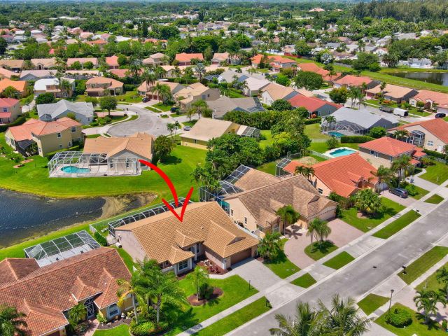 Продажа дома по адресу 9720 Enchanted Pointe Lane - фото 6144561