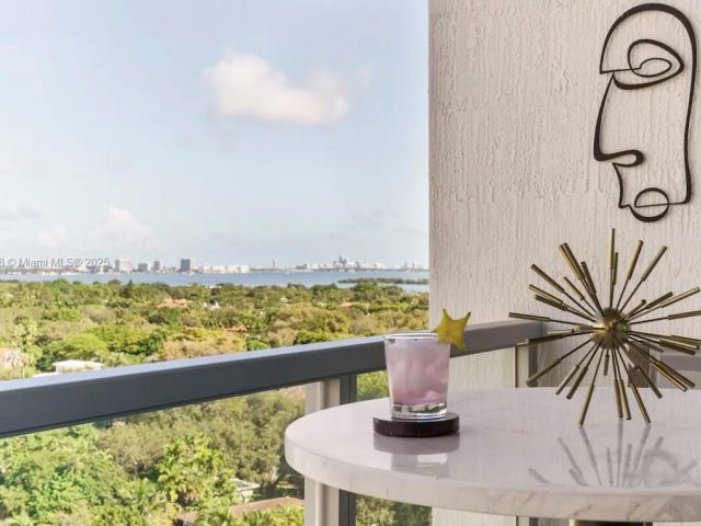 Продажа квартиры #N-1011 - фото 6146172