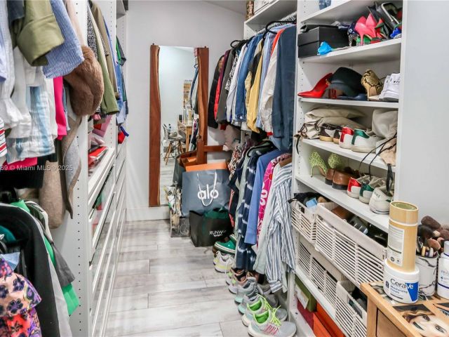 Продажа дома по адресу 1611 Madison St - фото 6153607