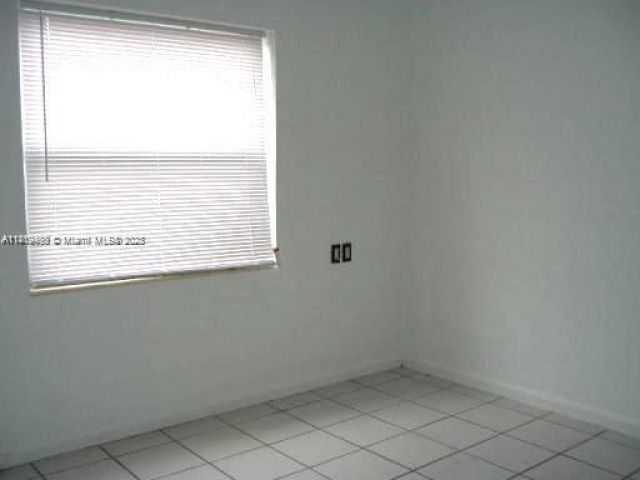 Дом в аренду по адресу 2149 NE 179th St HOUSE - фото 6146821