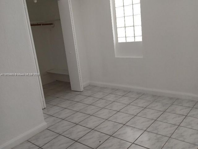 Дом в аренду по адресу 2149 NE 179th St HOUSE - фото 6146826