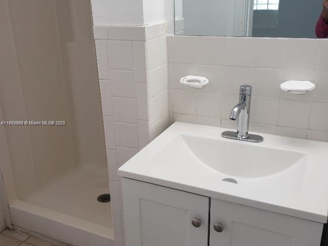 Дом в аренду по адресу 2149 NE 179th St HOUSE - фото 6179023