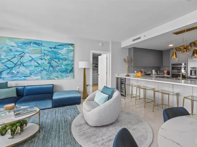 Продажа квартиры #2203 - фото 6150623