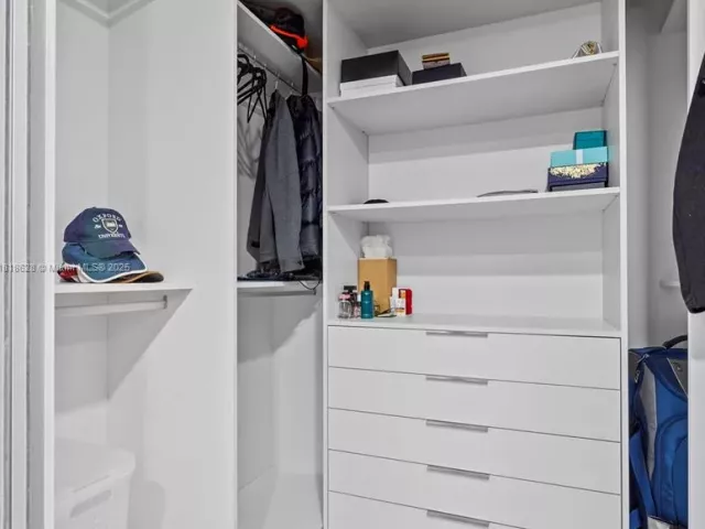 Продажа квартиры #2203 - фото 6150616