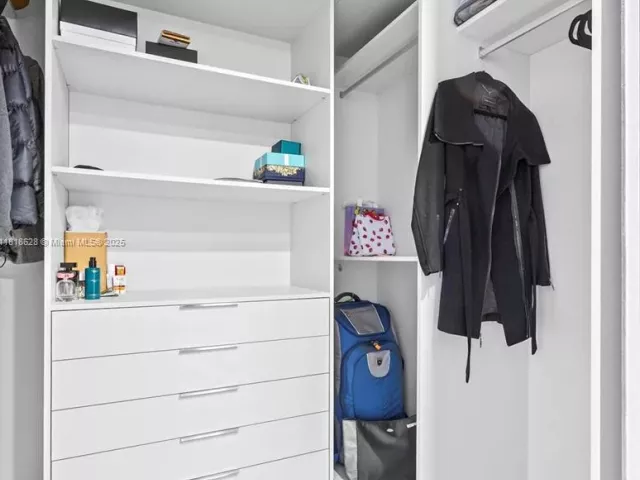 Продажа квартиры #2203 - фото 6150617